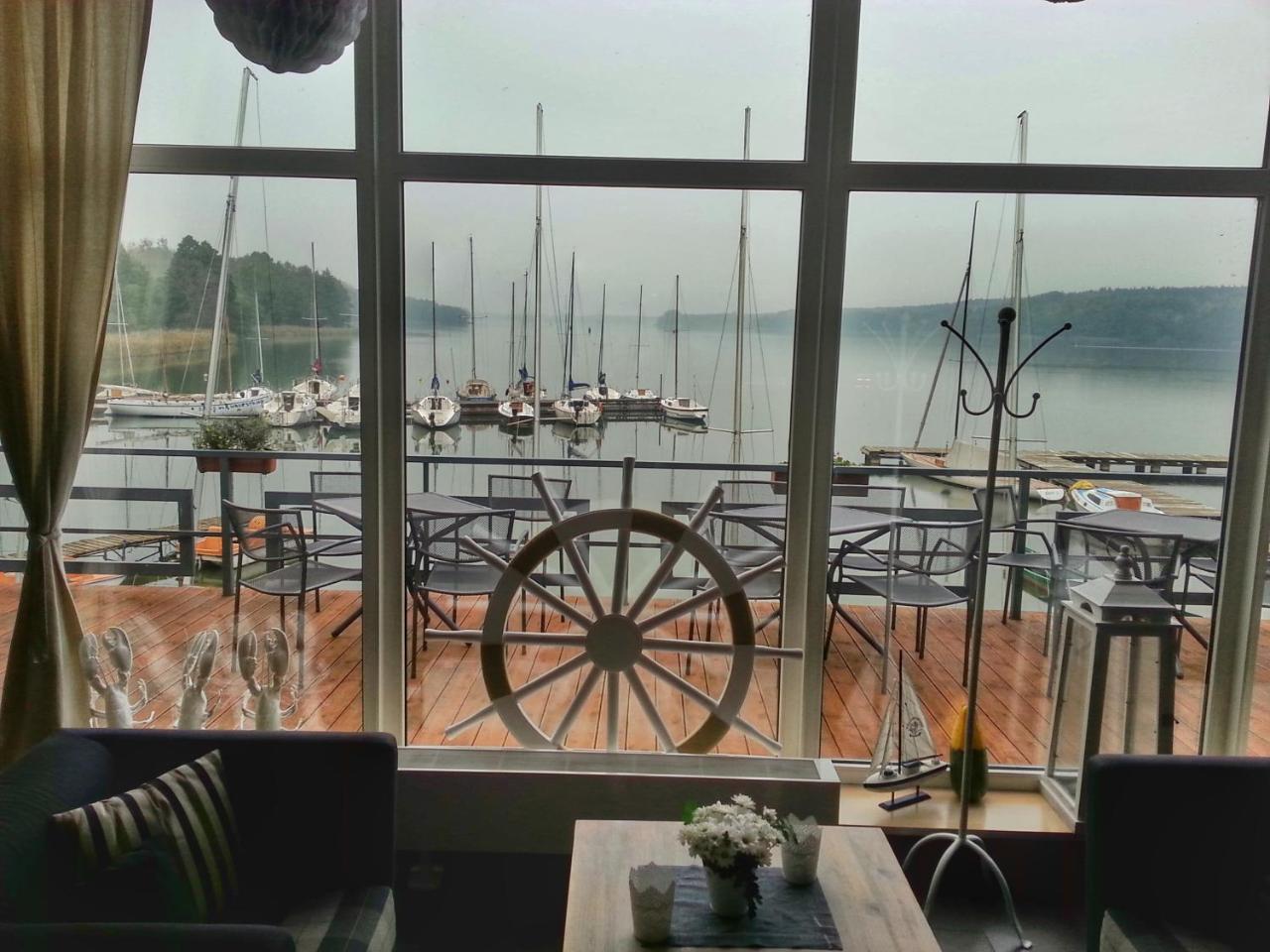 بوزنان Kaskada Hotel المظهر الخارجي الصورة